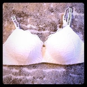 Victoria's Secret White Lace Bra 34 DDD